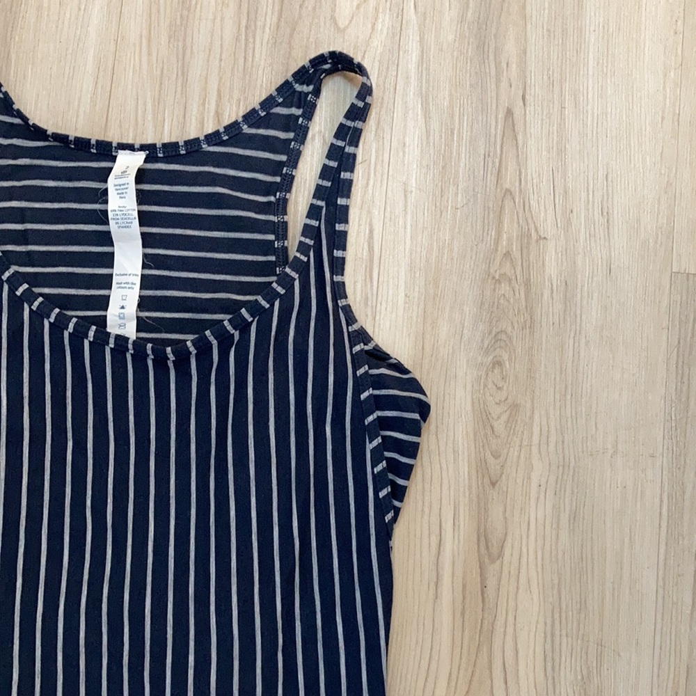 *Host Pick* Lululemon Athletica Cross Back Tank Top
